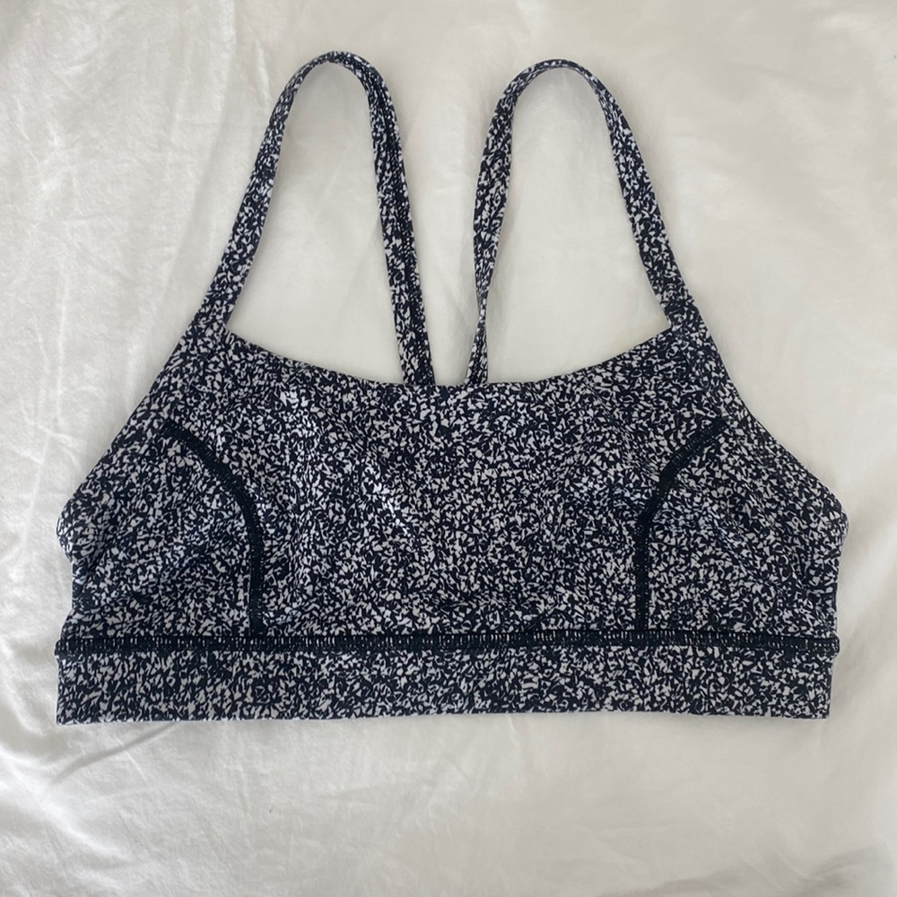 Lululemon - Sports Bra Size 6